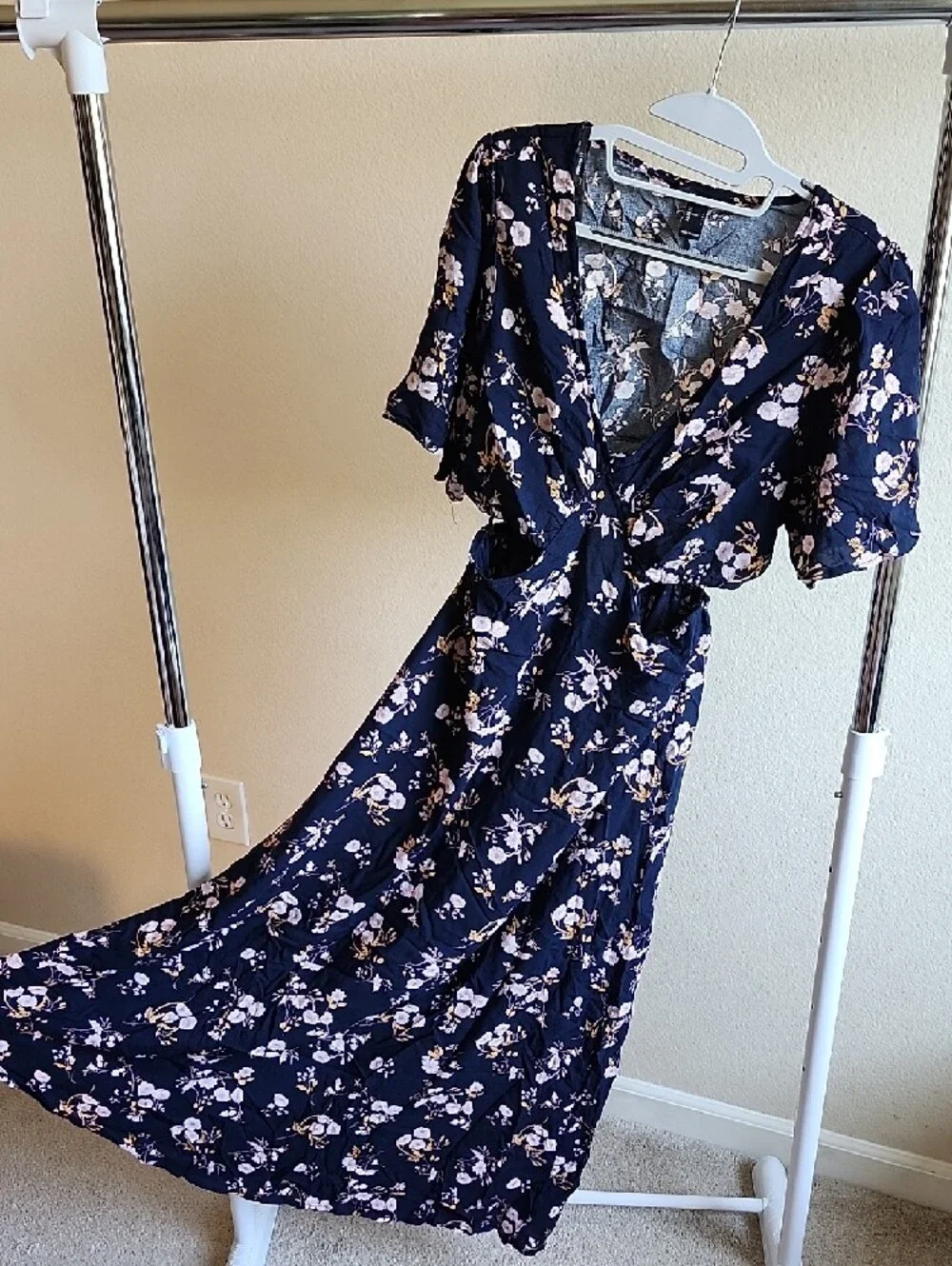 Forever 21 Navy Floral Wrap Maxi Dress B. - Picture 6 of 9